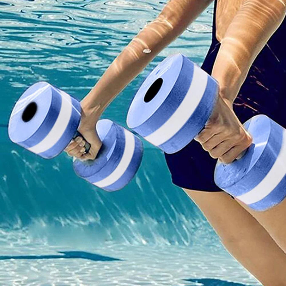 Mancuernas acuáticas para entrenamiento de resistencia en el agua 